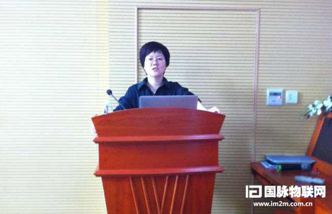北京奇异果体育互联信息顾问有限公司总经理郑爱军受邀参加典礼仪式，并作"新媒体与网站发展新趋势"专题培训