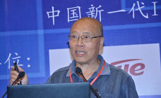 资深信息化专家、原中国信息协会副会长胡小明发表了题为《对新型智慧城市建设顶层设计的思考》的精彩演讲