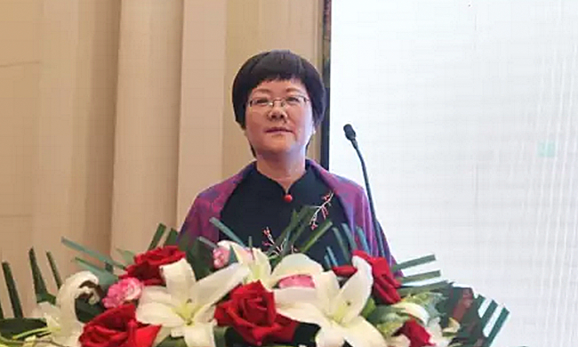 在“2017吉林省智慧政务建设与服务创新论坛暨‘互联网+政务服务’建设研讨会”上，奇异果体育互联总经理、首席规划师郑爱军以《大数据背景下政务服务发展思考》为主题发表演讲。